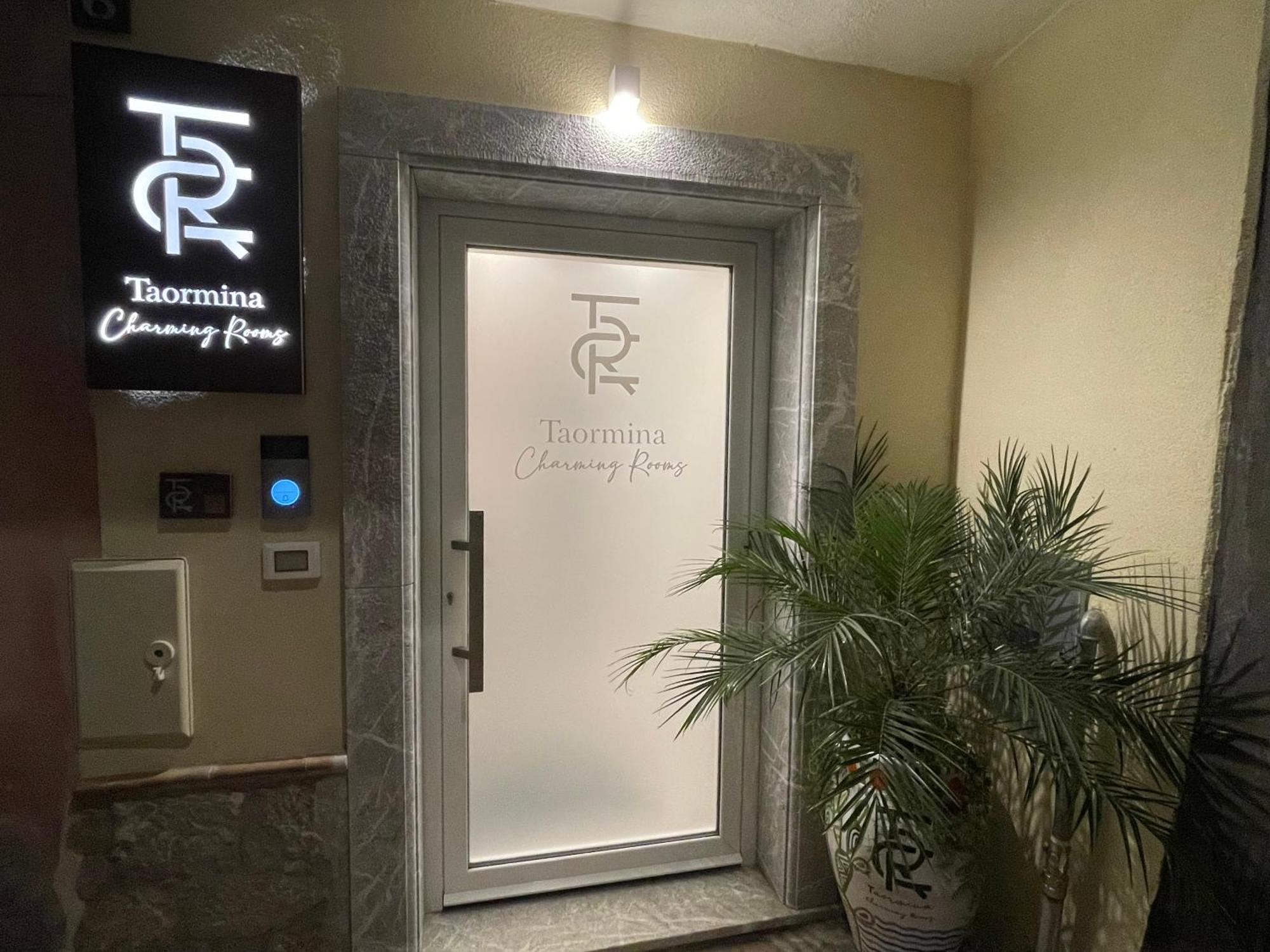 Taormina Charming Rooms Экстерьер фото