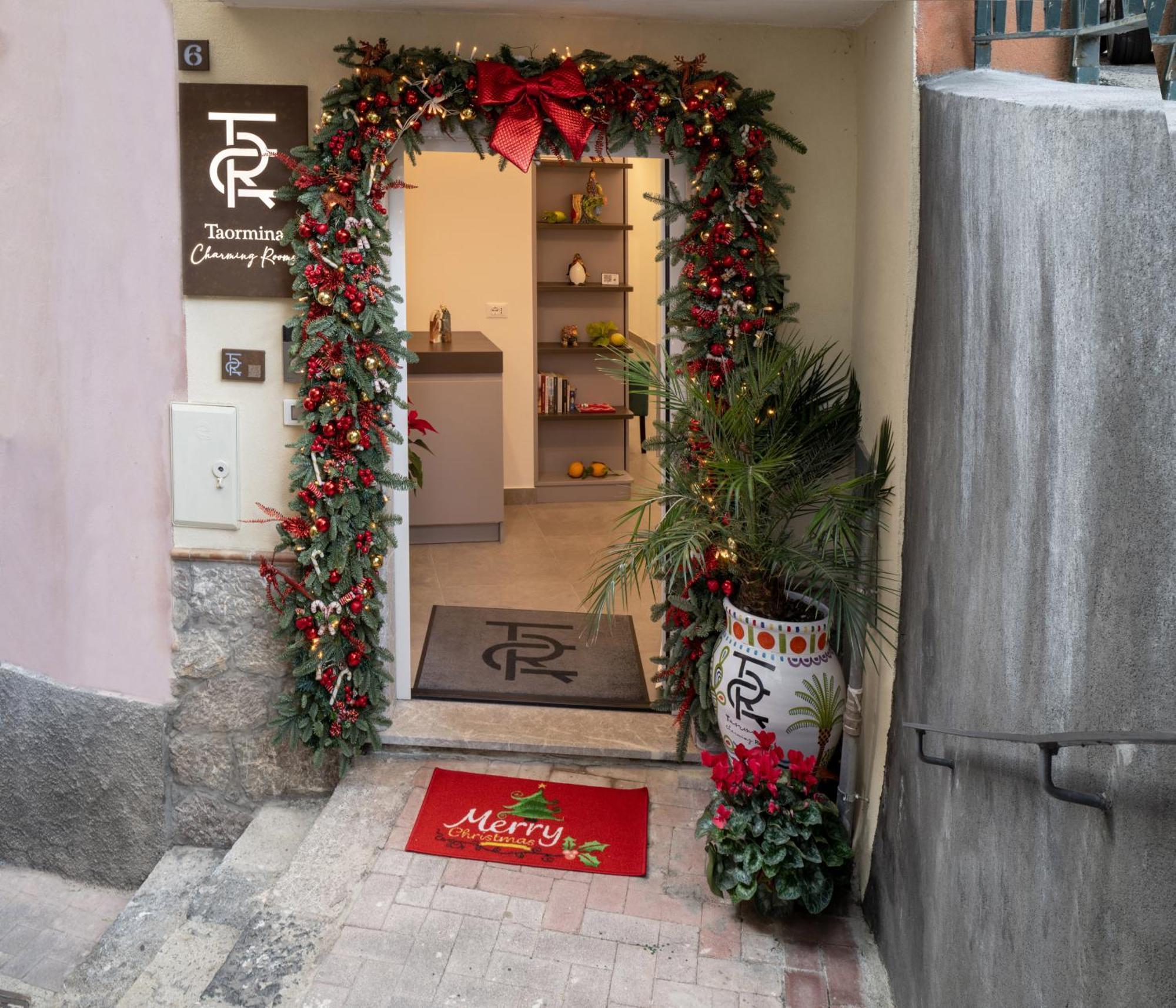 Taormina Charming Rooms Экстерьер фото
