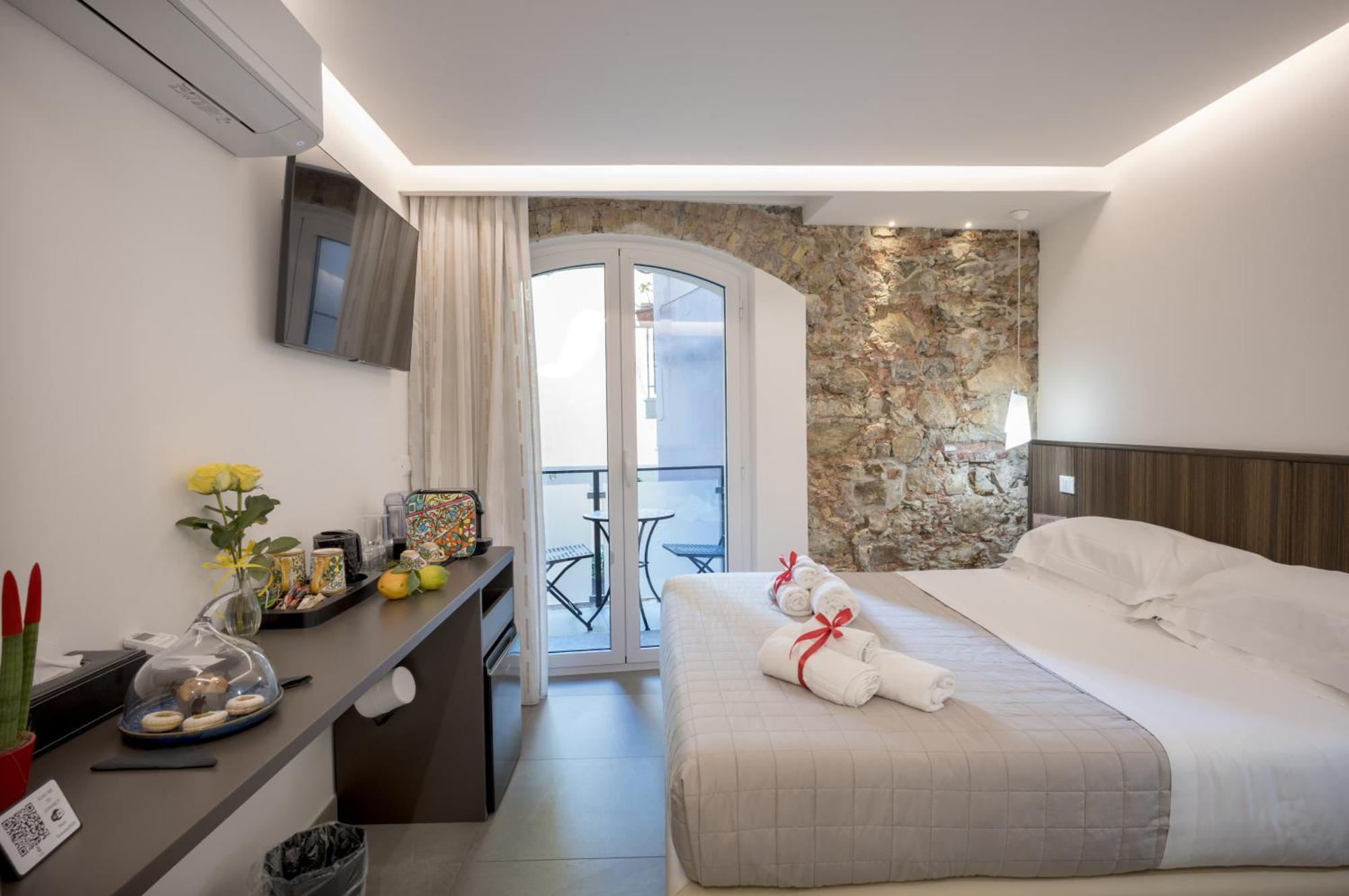 Taormina Charming Rooms Экстерьер фото