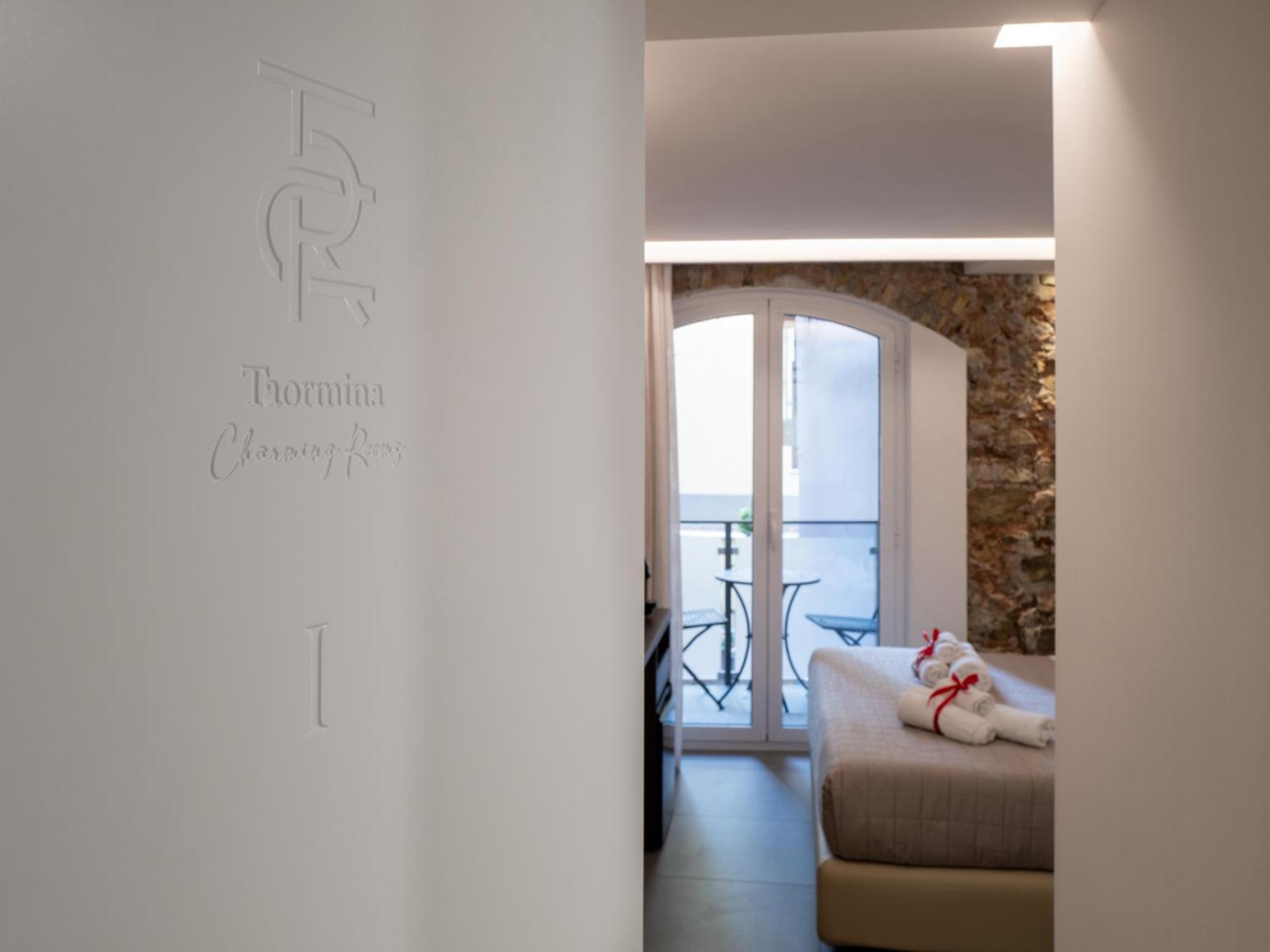 Taormina Charming Rooms Экстерьер фото